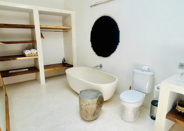 فيلة Modern And Stylish 2 Bedroom *